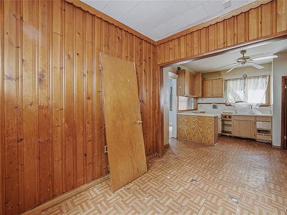 5th image of 111 Lawrence St