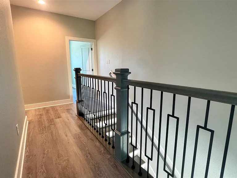 737 Ebenezer Ln — Photo 14