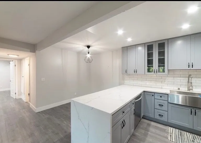 1001 W Macarthur Blvd #72 — Photo 1