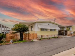 11 Tee Ln, Bakersfield, CA
