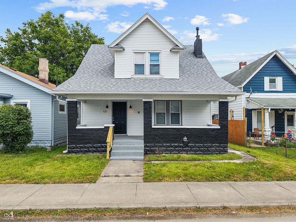 1st image of 121 N Bradley Ave