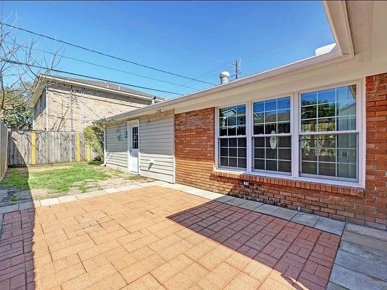 4002 Merrick St — Photo 25