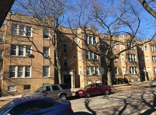 6940 N Bell Ave #1, Chicago, IL 60645