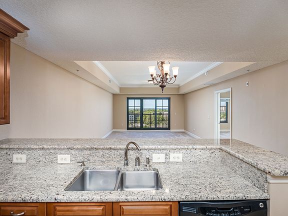 2nd image of 1478 Riverplace Blvd #1