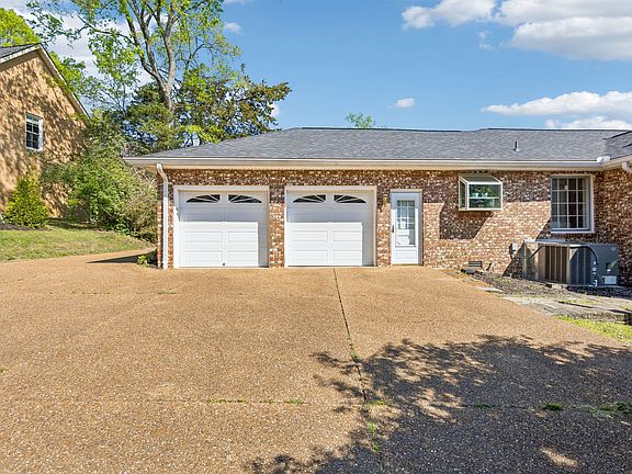 3rd image of 5111 Albert Dr