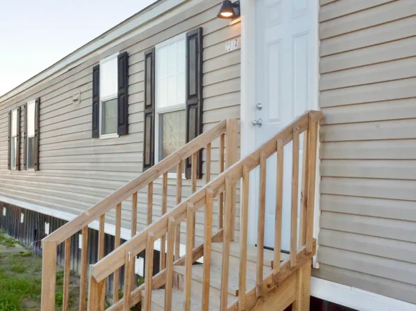 2314 Progressive Farm Rd, Fairmont, NC 28340