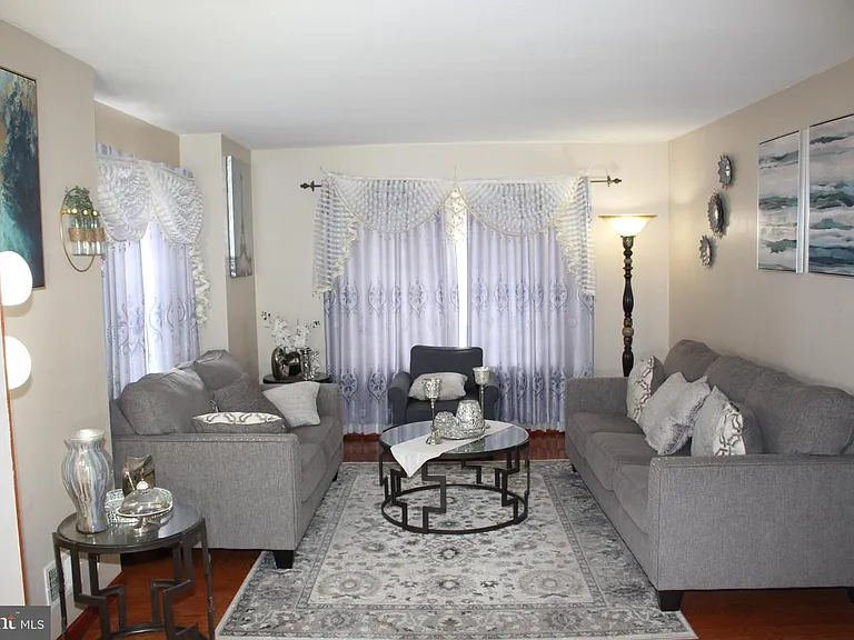 219 Meadow Dr — Photo 41