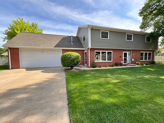 3rd image of 2521 Cedarberry Ln.