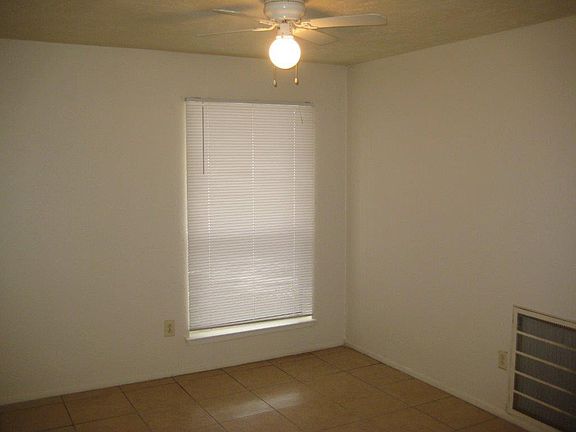 2nd image of 2934 Pepperidge Dr