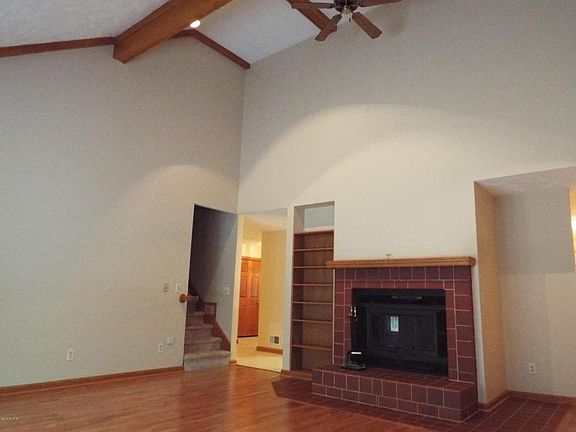 2nd image of 1406 Edgewood Dr