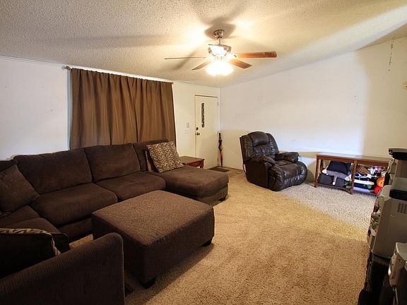 5th image of 9011 Barton Ave
