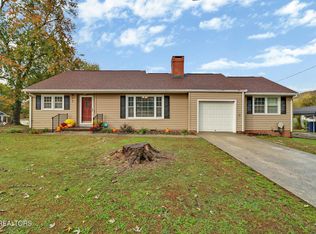 204 Vernal Dr, Harriman, TN 37748