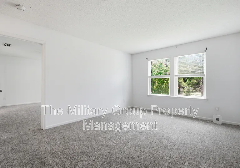 391 Hepburn Rd — Photo 35