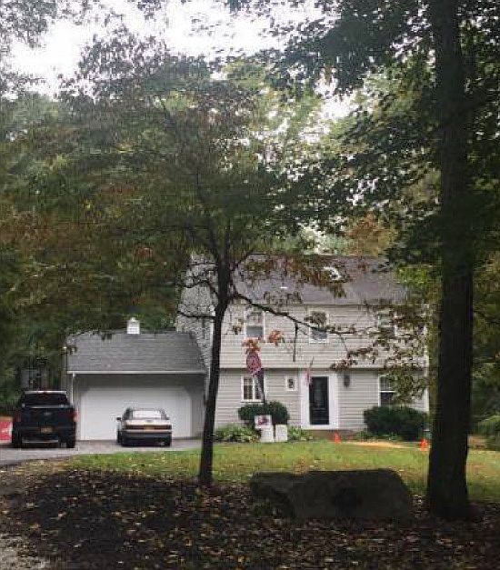 1st image of 23 Cliffside Ln