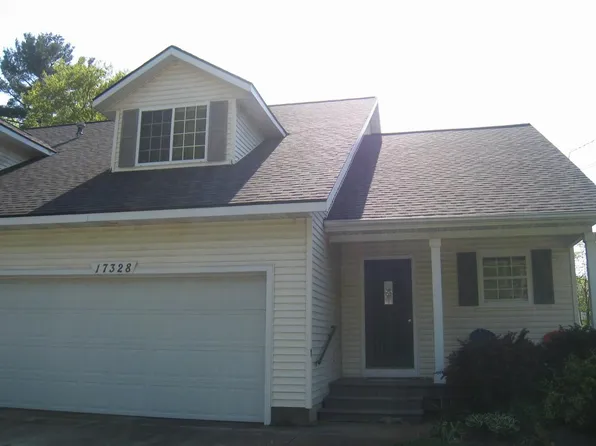 17328 Hazel St, Spring Lake, MI 49456