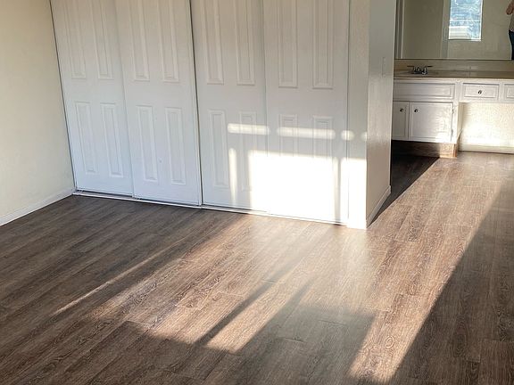 5th image of 1872 Bluehaven Ct