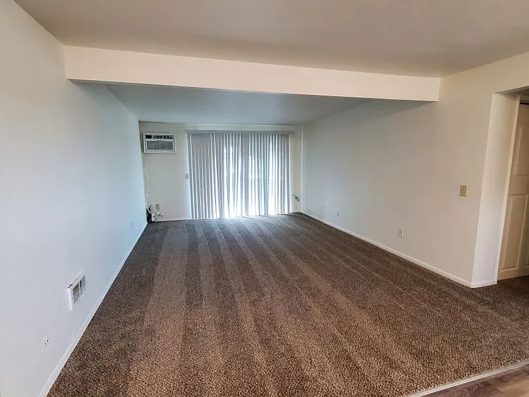 624 E Nelson Rd — Photo 7