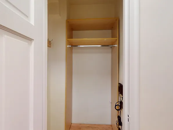 141 East 56th Street image 10 of 13