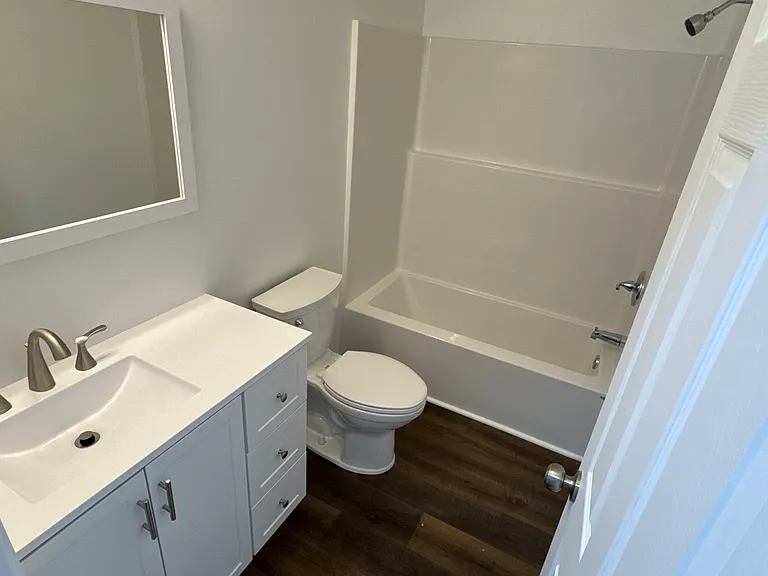 1051 Bratton Br #28 — Photo 9