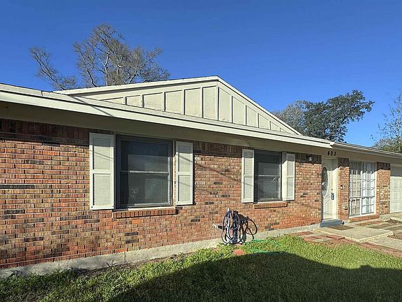 3rd image of 403 Seamarge Ln