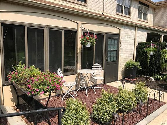 2nd image of 2882 Whitemarsh Pl