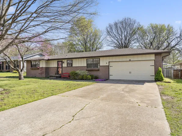 3633 College View Drive, Joplin, MO 64801