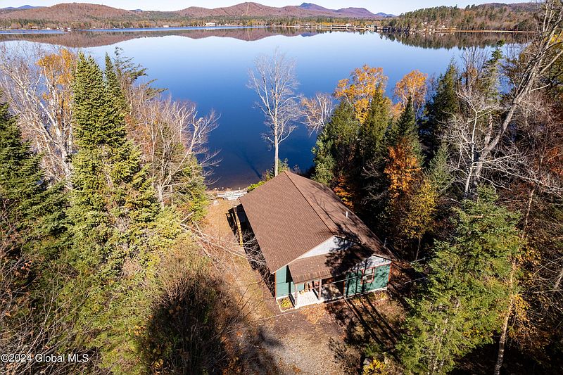 4th image of 120 Cubs Cove Lane