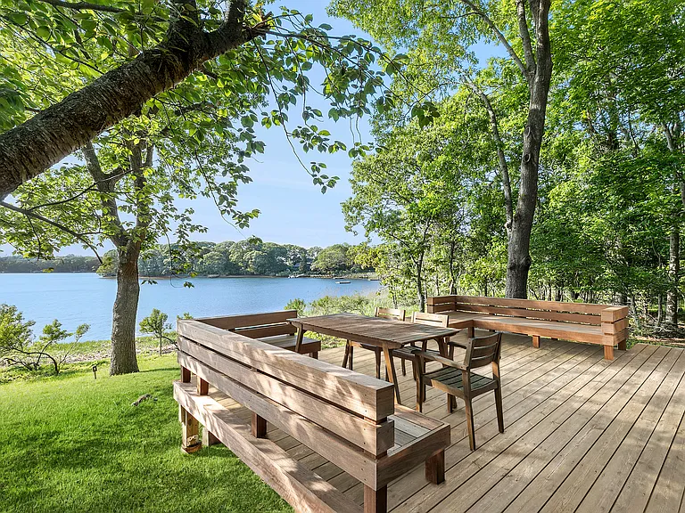 33 Bluff Point Rd — Photo 12