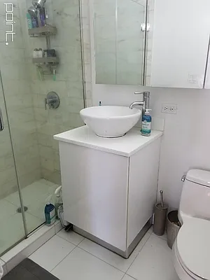 Rented by Point NYC | media 8