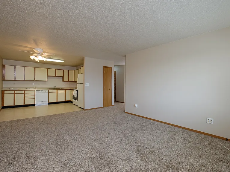 Fargo, ND Thunder Creek Apartments | KitchenFargo, ND Thunder Creek Apartments | Living