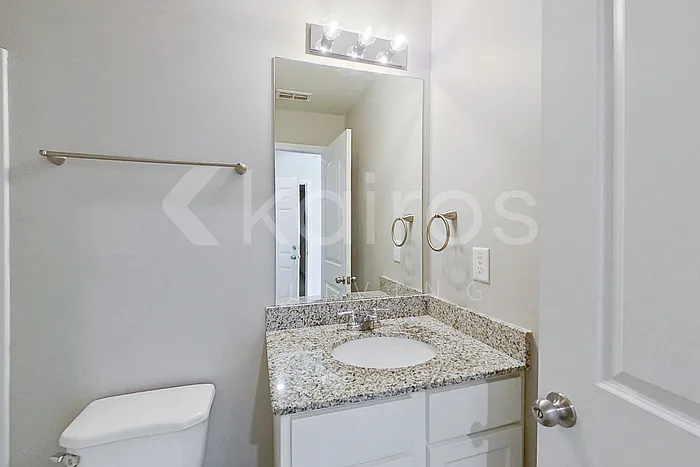 111 Lochwolde Dr — Photo 7