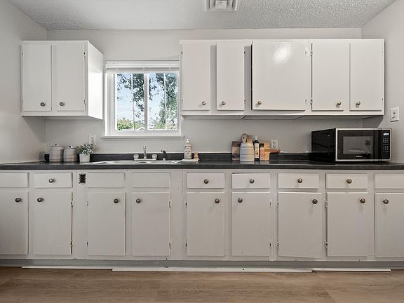 5th image of 810 Pensacola Ave
