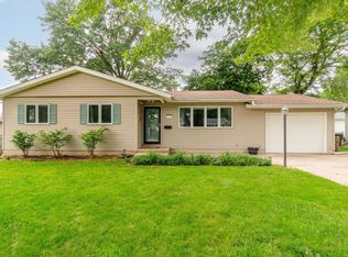 2027 White Way, Cedar Falls, IA 50613