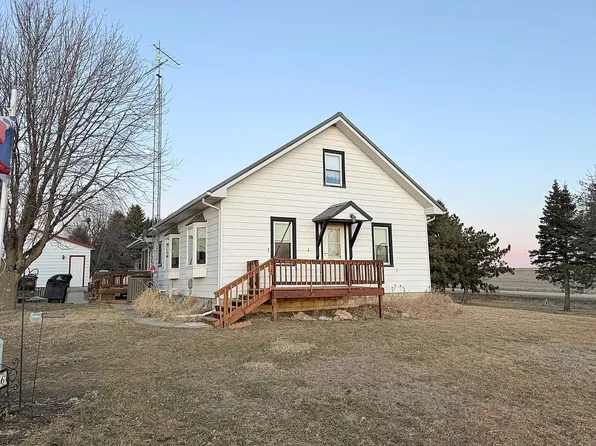 1956 500th St, Cherokee, IA 51012