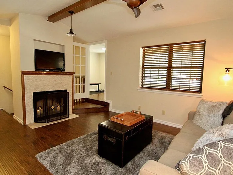 9113 S Urbana Ave #8-C — Photo 6