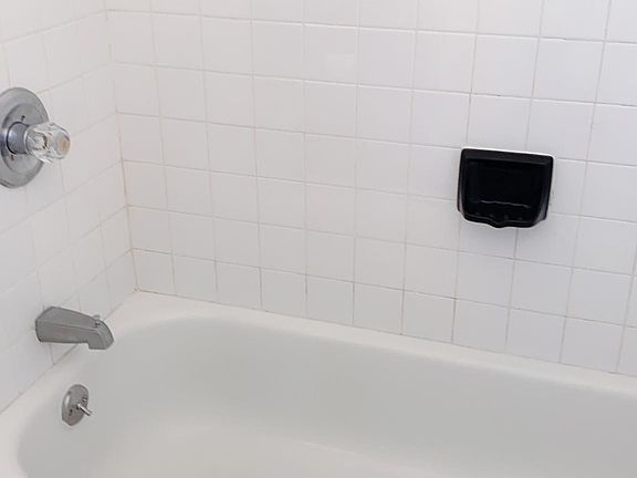 5th image of 116 Glover Ave #3