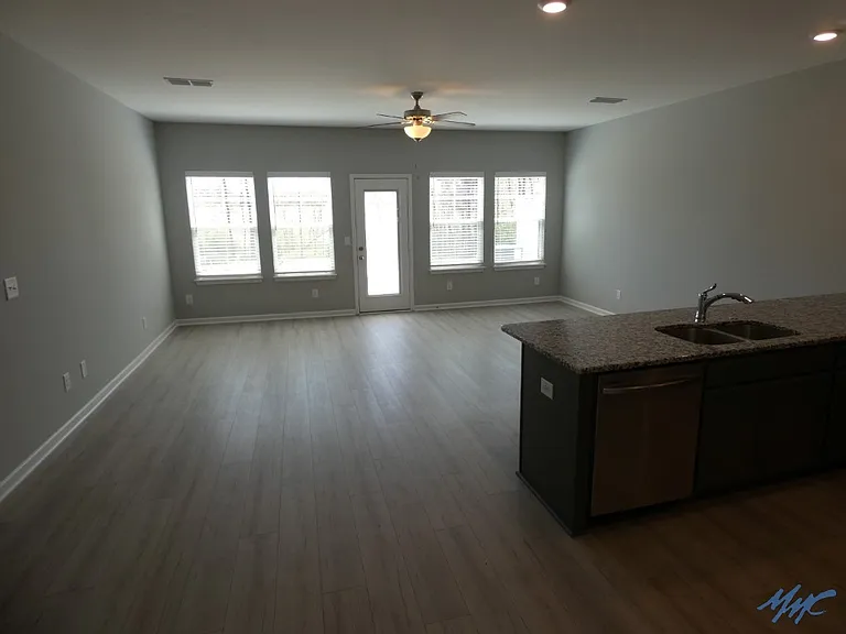 5707 Dockside Dr — Photo 7