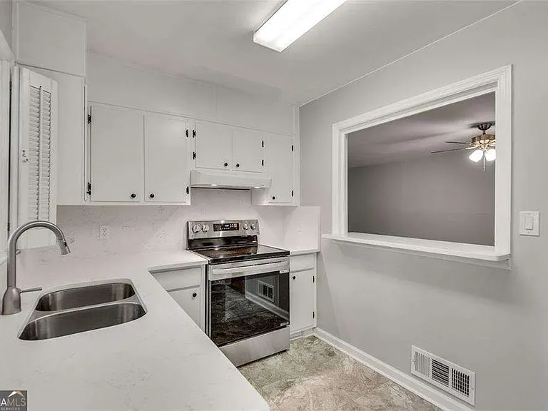 799 Marstevan Dr NE — Photo 13