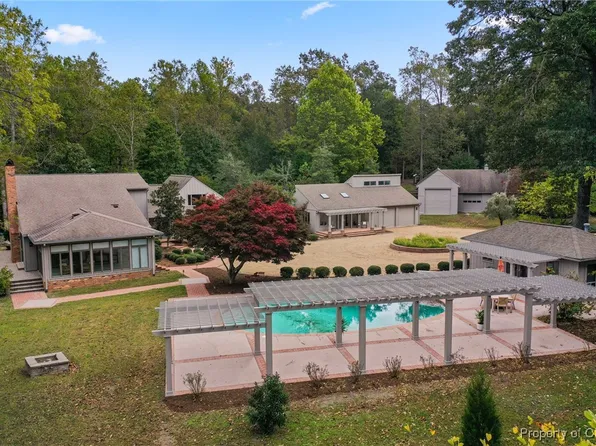 1404 Browns Ln, Lancaster, VA 22503