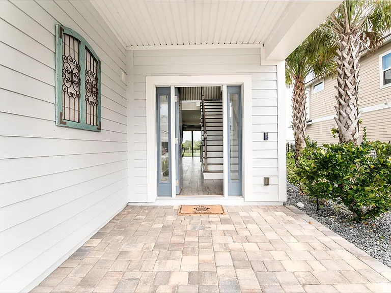 42 Bird Island Dr — Photo 2