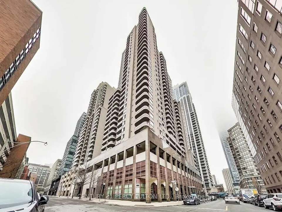 736 Bay St #1512