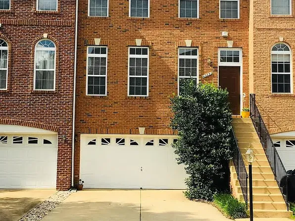 43852 Sandburg Sq, Ashburn, VA 20147