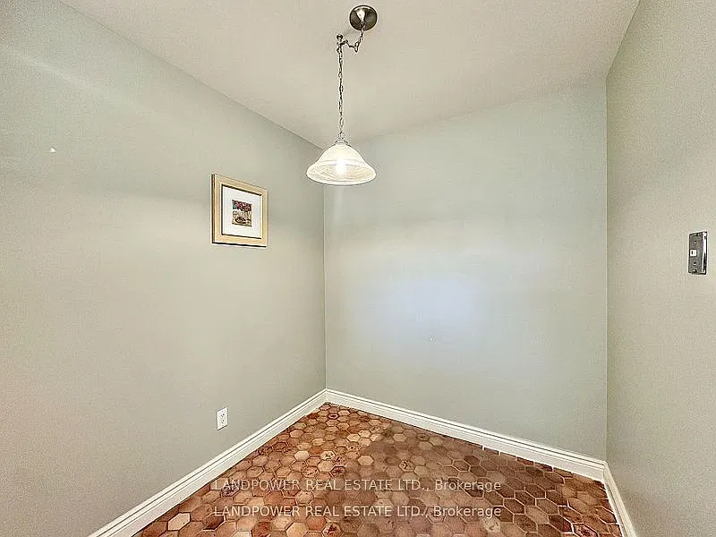 2 bed, $3,400 — Photo 4
