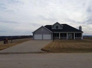 17759 Father Dan Drive, east dubuque, IL 61025