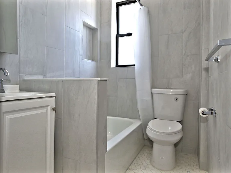 130A Centre Ave #B — Photo 6