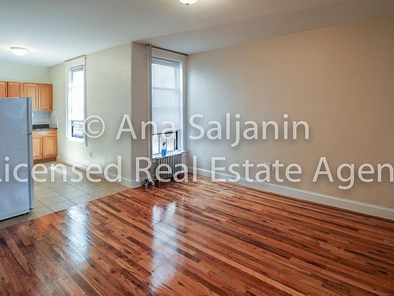 4th image of 3436 42nd St APT 2R