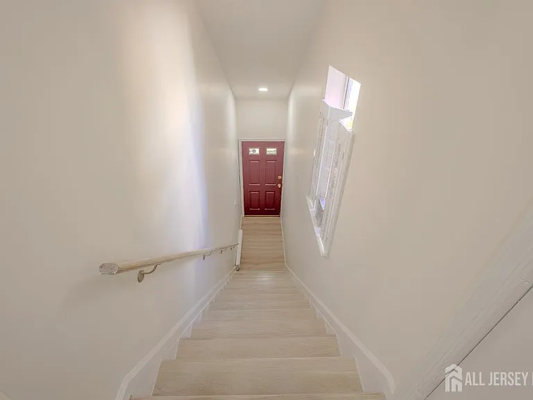 26 Farnham Sq — Photo 5