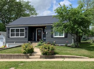 412 W Lincoln St, Mount Morris, IL 61054