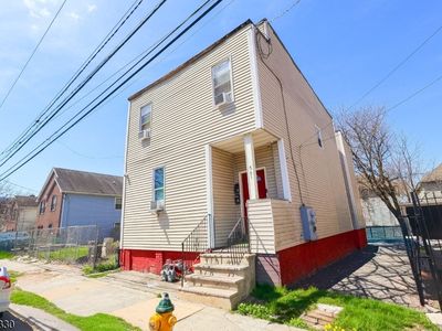 581 S 17Th St, Newark, NJ, 07103
