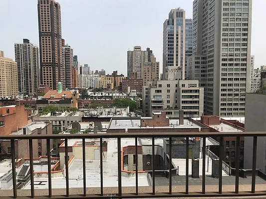 Rented by Hampshire Assets LLC | media 4